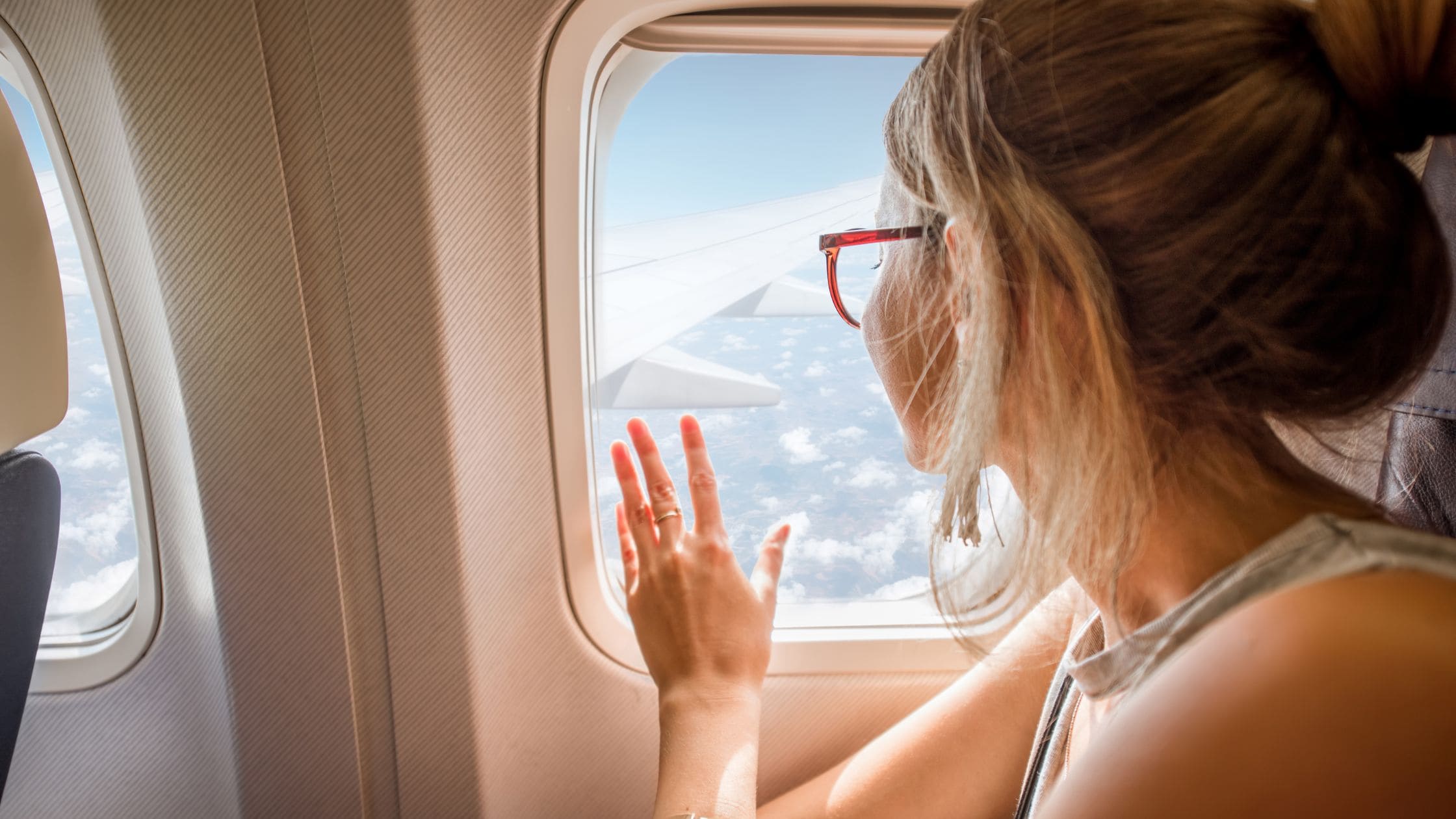 viajar en avion puede dañar tu piel